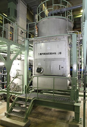 二重円筒加圧脱水機